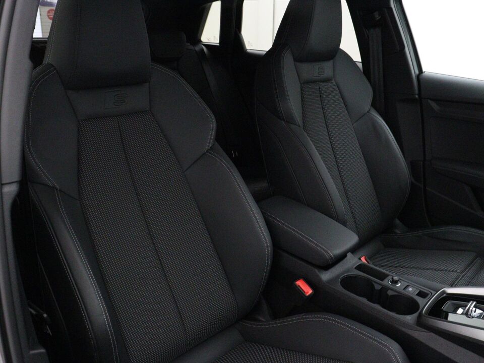 Audi A3 Sportback 45 TFSI e 245 PK S edition Competition