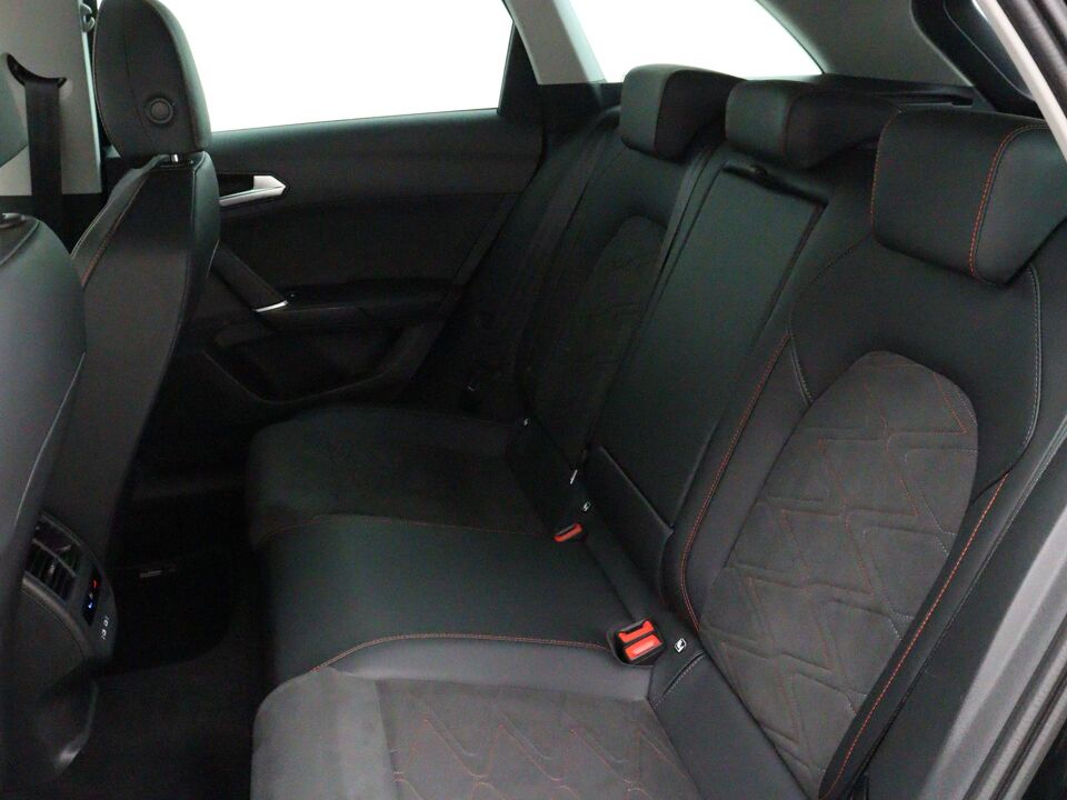 SEAT Leon Sportstourer 1.4 TSI eHybrid PHEV FR Business Intense