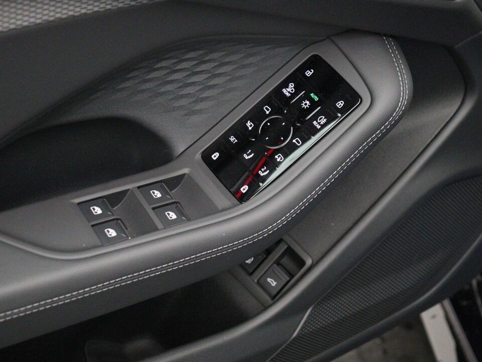 Audi A6 Avant S edition 2.0 e-hybrid 220 kW / 299 PK