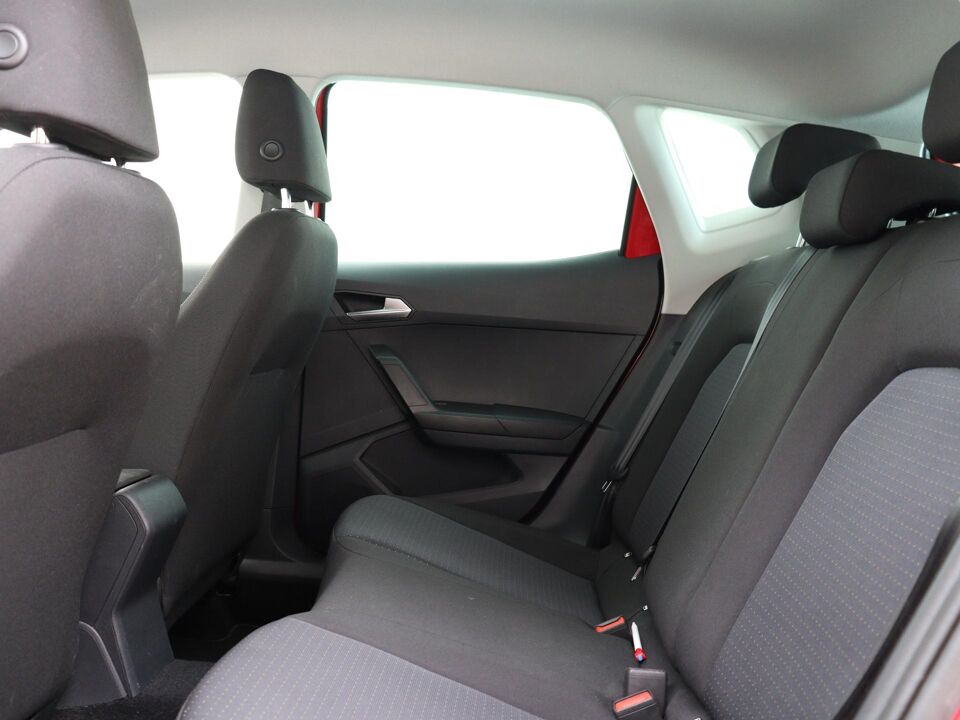 SEAT Arona 1.0 TSI 110 PK DSG Style Business Intense