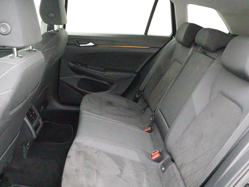 Volkswagen GOLF Variant 1.0 TSI Life Business