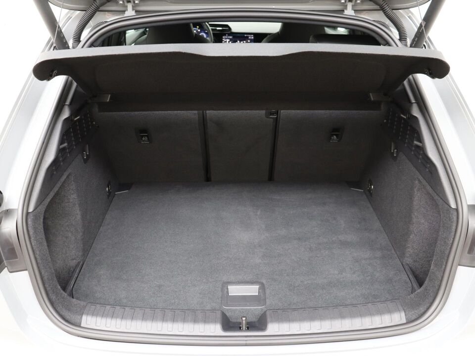 Audi A3 Sportback 45 TFSI e 245 PK S Edition Competition