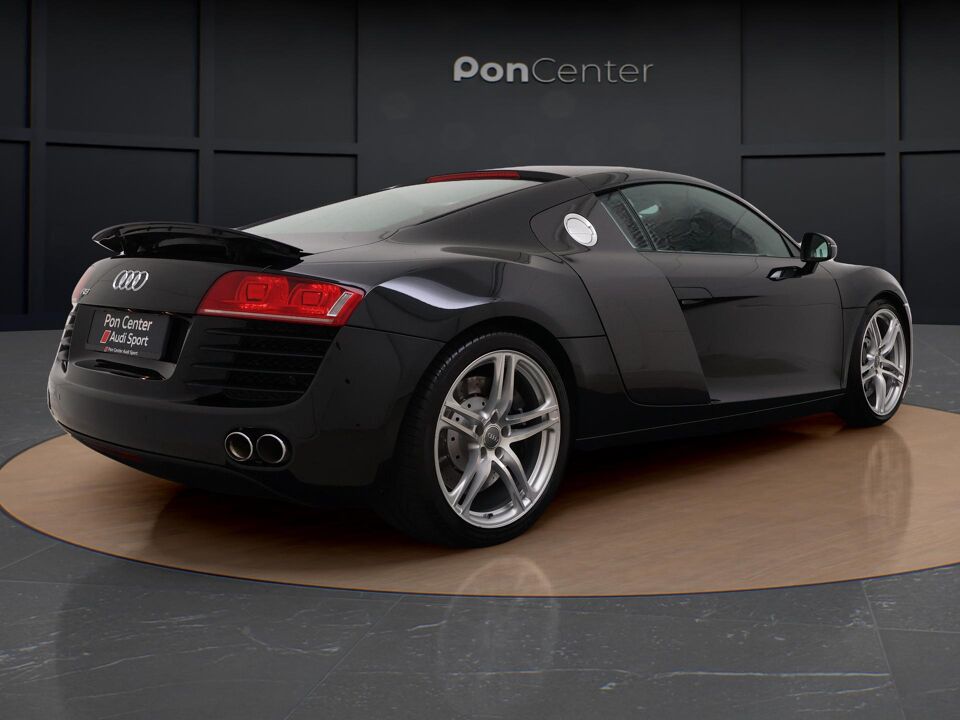 Audi R8 4.2 V8 420 PK FSI