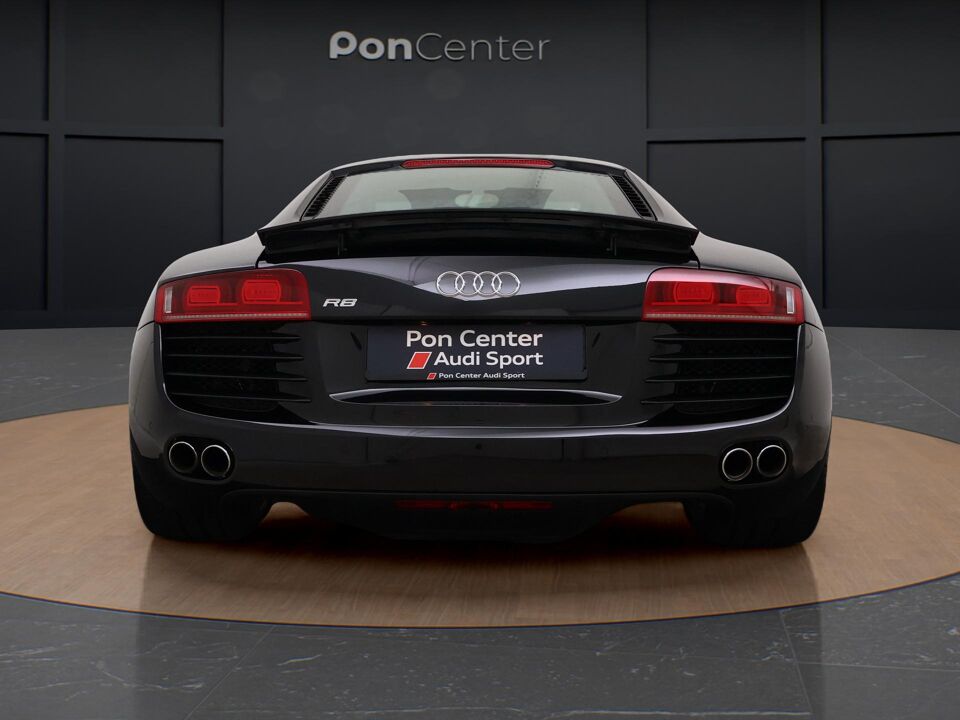 Audi R8 4.2 V8 420 PK FSI