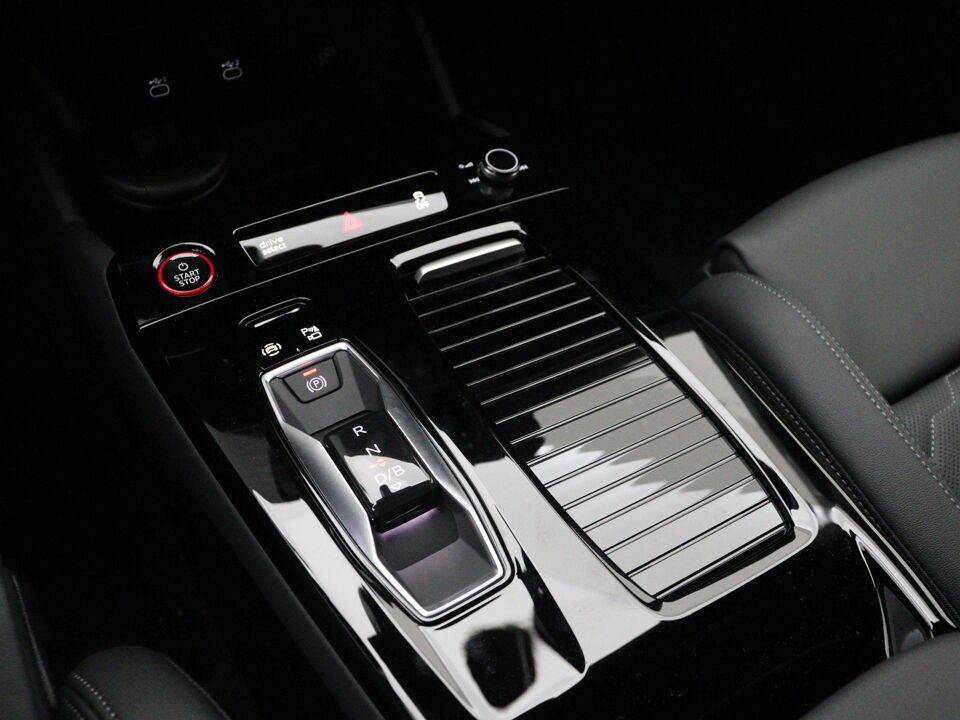 Audi S6 Avant e-tron 100kWh 370 kW / 503 PK