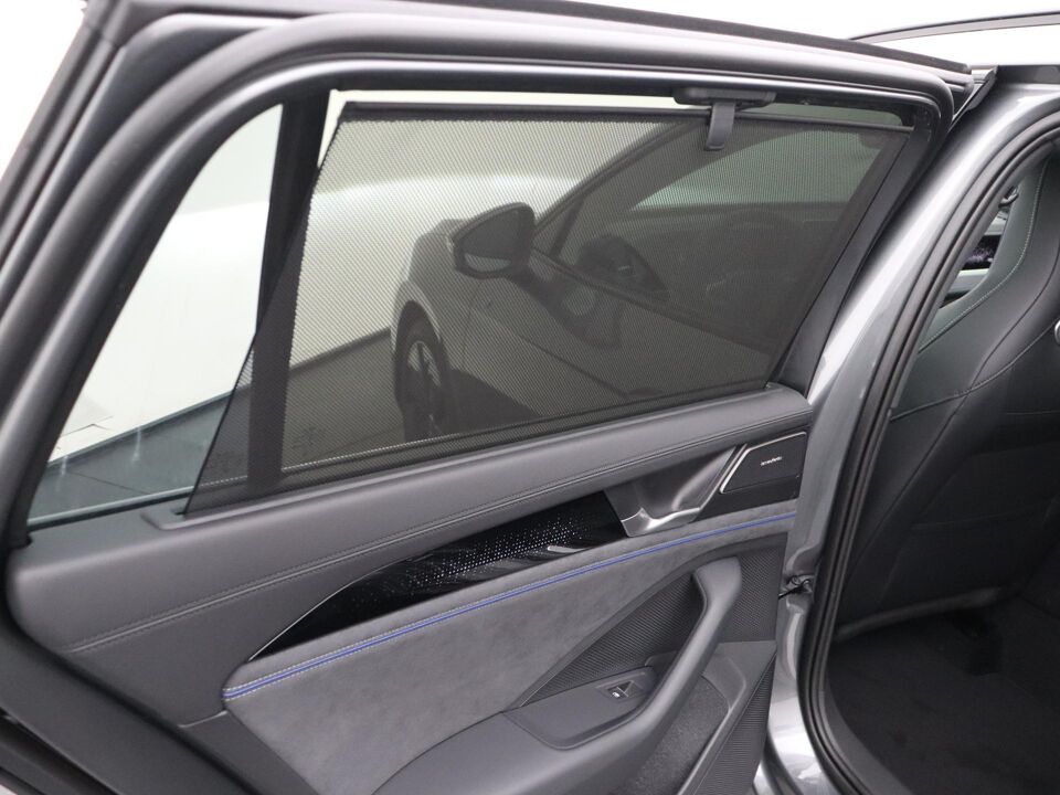 Volkswagen Passat Variant R-Line-Edition 1.5 eTSI 110 kW / 150 pk