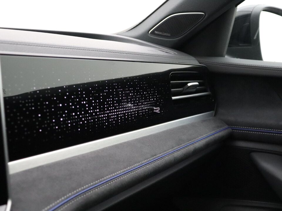 Volkswagen Passat Variant R-Line-Edition 1.5 eTSI 110 kW / 150 pk