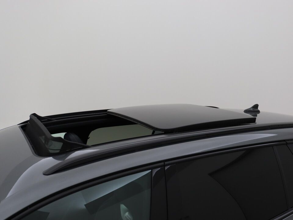 Volkswagen Passat Variant R-Line-Edition 1.5 eTSI 110 kW / 150 pk