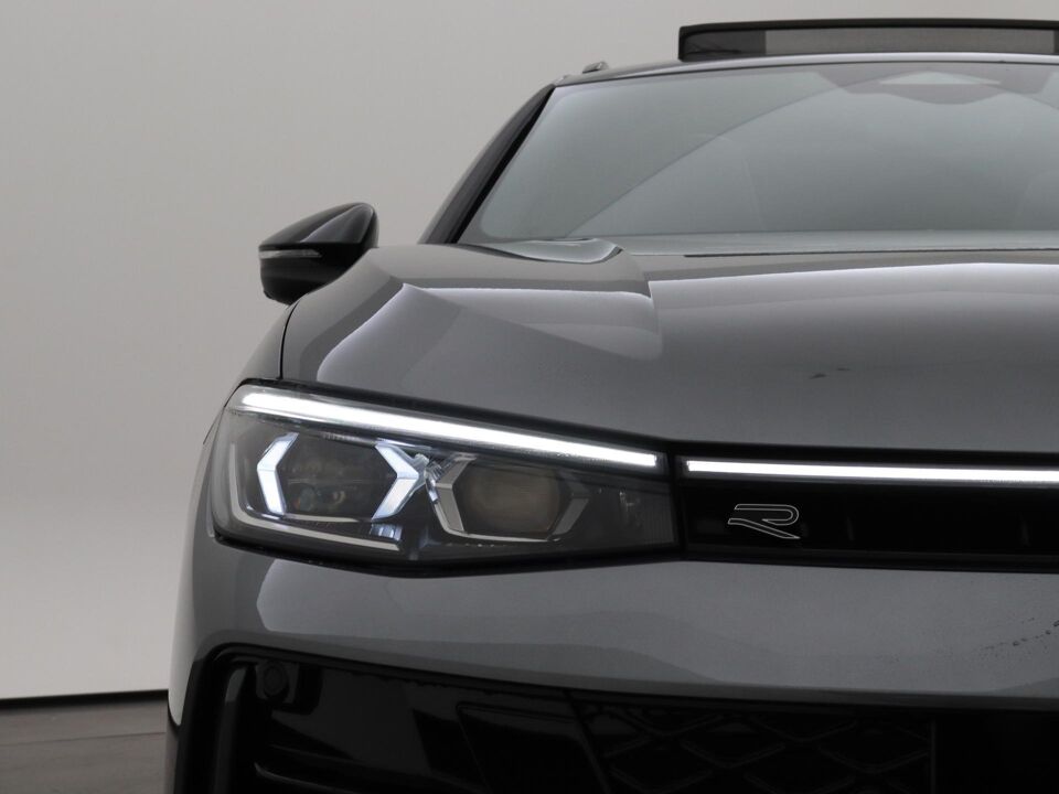 Volkswagen Passat Variant R-Line-Edition 1.5 eTSI 110 kW / 150 pk