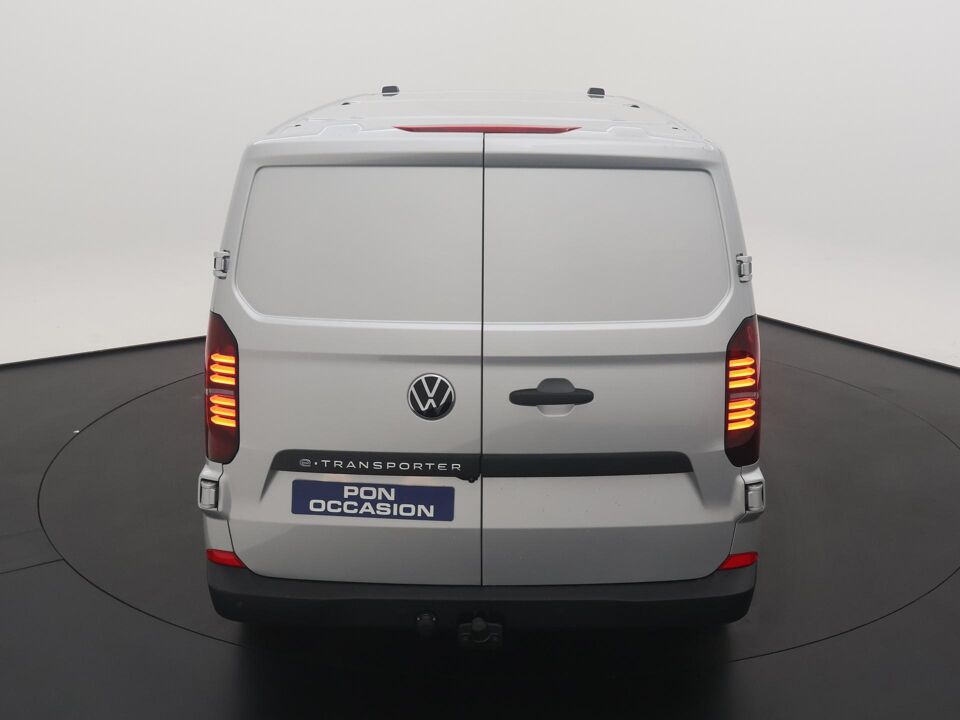 VW-Bedrijfswagens E-Transporter Life L2 100 kW / 136 pk