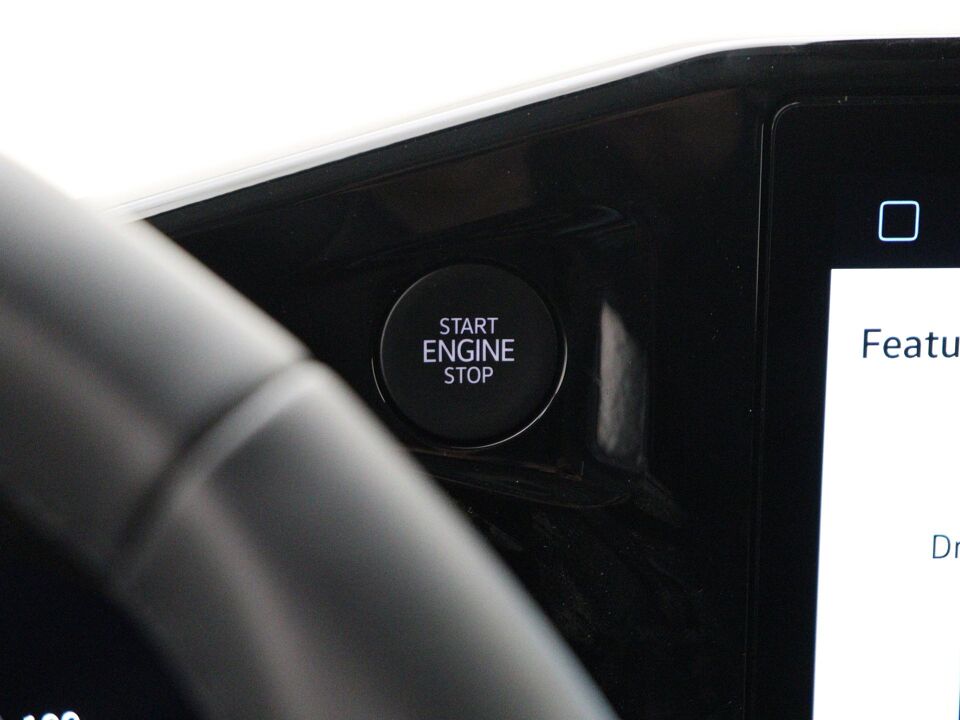 VW-Bedrijfswagens E-Transporter Life L2 100 kW / 136 pk