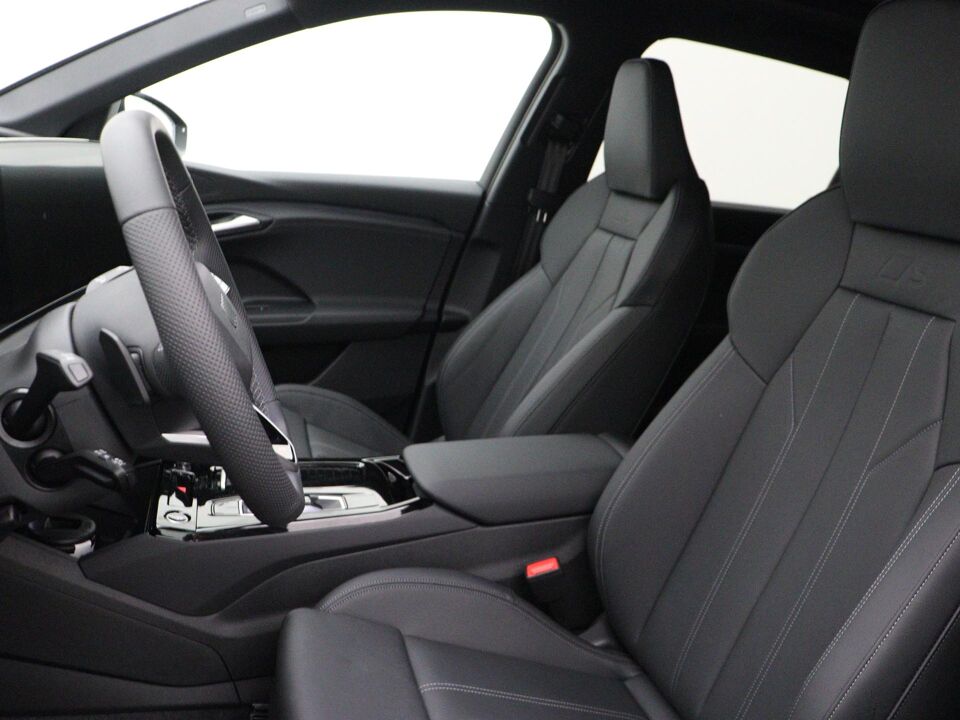 Audi Q6 e-tron S edition 100Kwh 225 kW / 306 PK