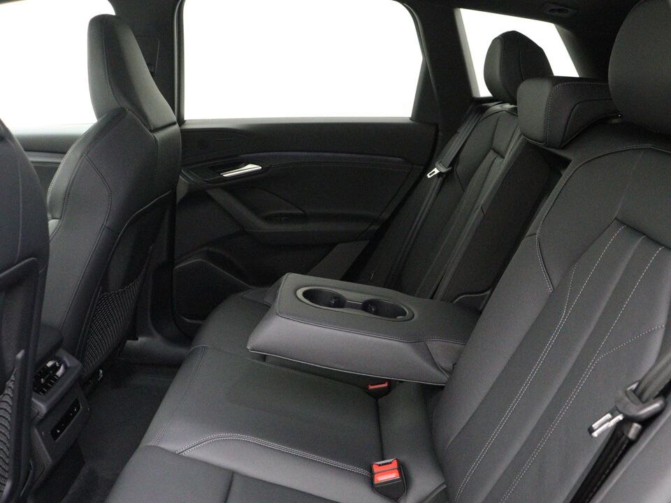 Audi Q6 e-tron S edition 100Kwh 225 kW / 306 PK