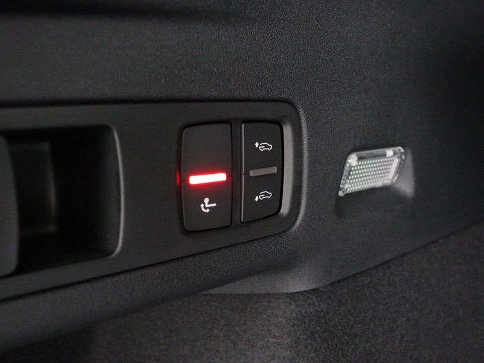 Audi SQ6 e-tron 100 kWh 360 kW / 490 PK