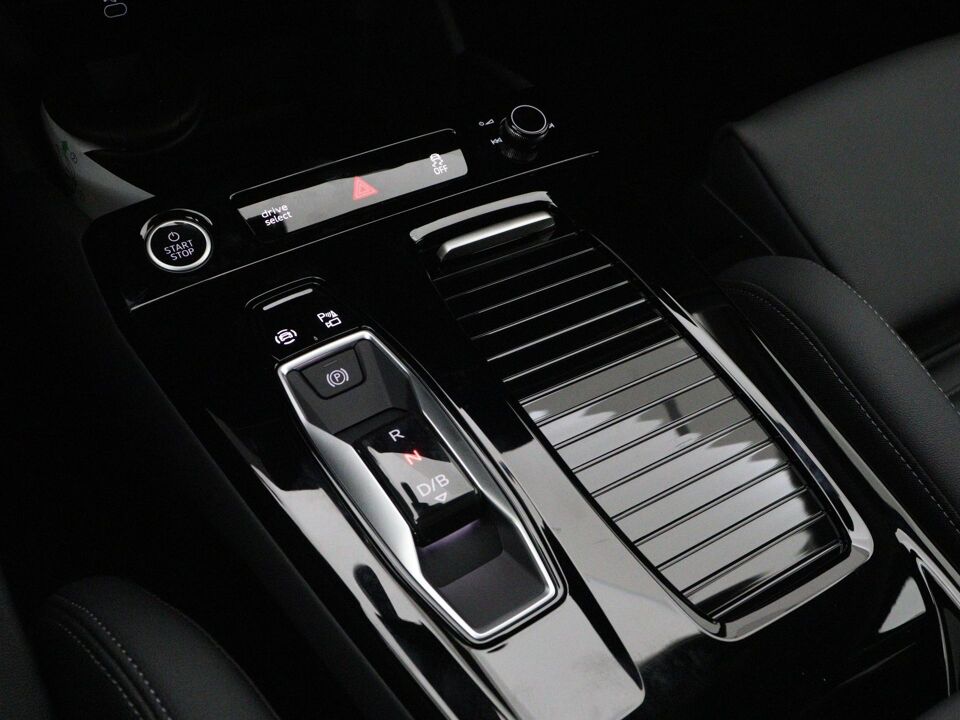 Audi Q6 e-tron Advanced edition 83Kwh 185 kW / 252 PK