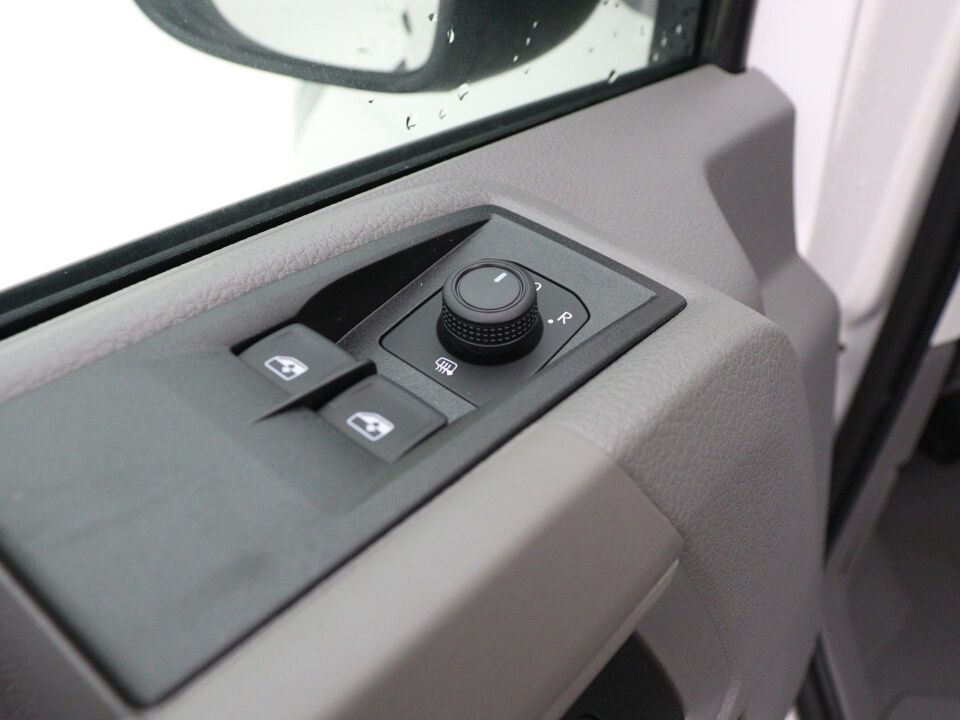 VW-Bedrijfswagens Crafter Trendline L3H3 2.0 TDI 103 kW / 140 pk