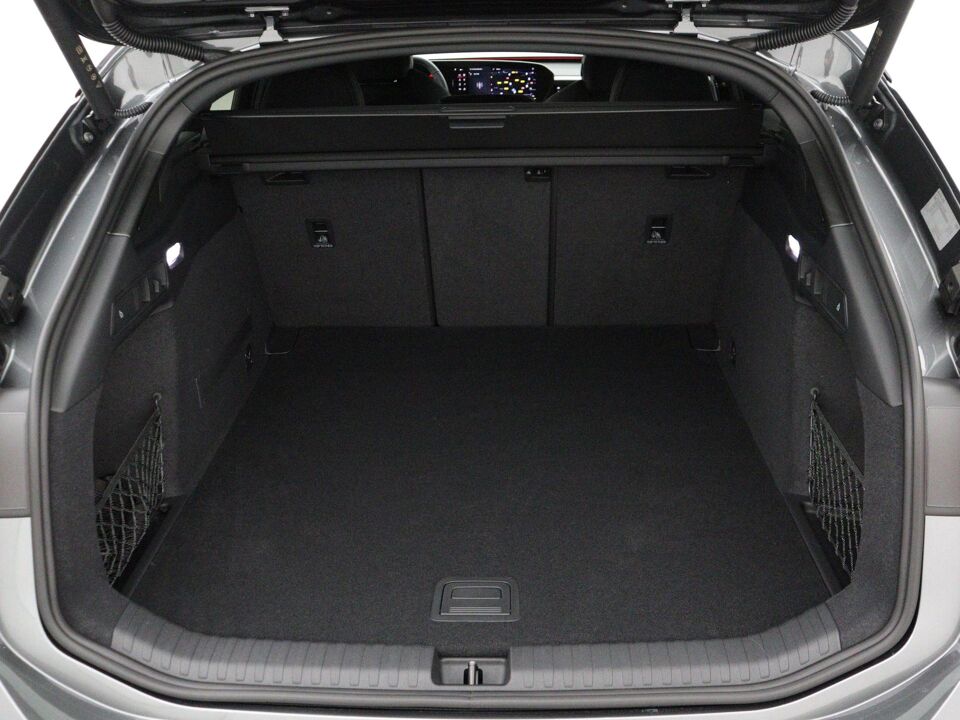 Audi S6 Avant e-tron 100kWh 370 kW / 503 PK