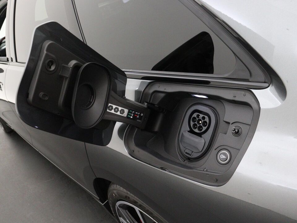 Audi S6 Avant e-tron 100kWh 370 kW / 503 PK