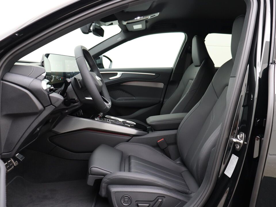 Audi A6 Avant S edition 40 TFSI 150 kW / 204 PK