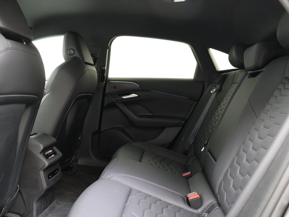 Audi A6 Sportback e-tron S Edition 83 kWh 286 PK