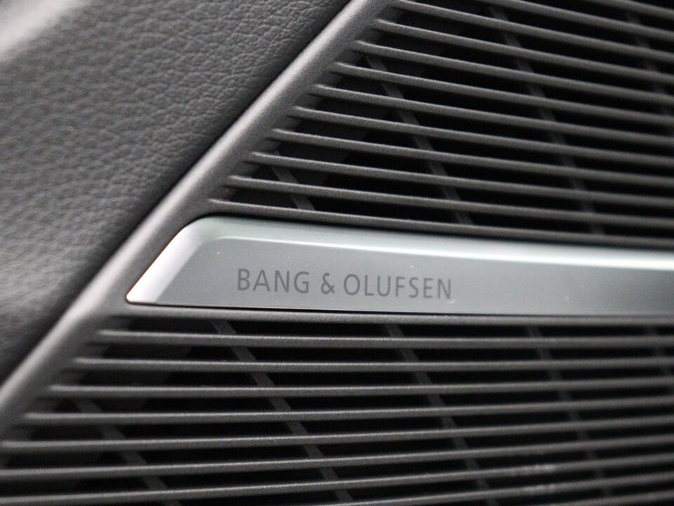 Audi Q8 Pro Line S 55 TFSI e 290 kW / 394 PK