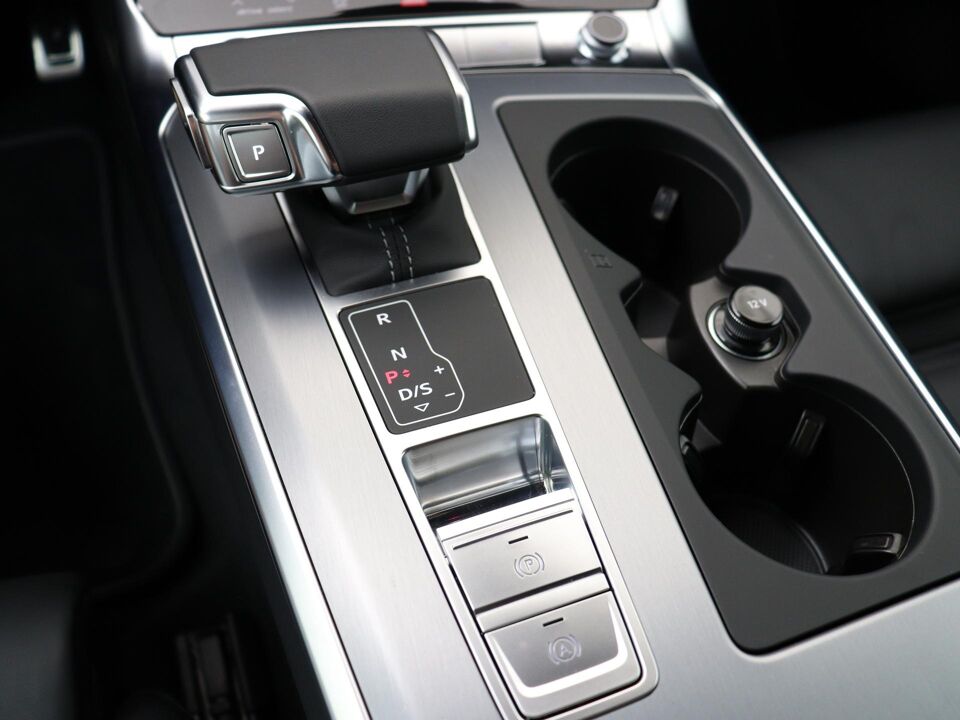 Audi A6 Limousine 50 TFSI e 299 PK Quattro