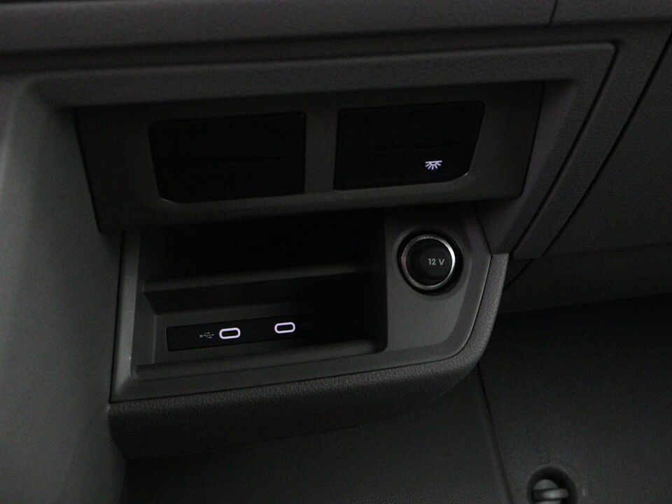 VW-Bedrijfswagens Crafter Trendline L3H3 2.0 TDI 103 kW / 140 pk