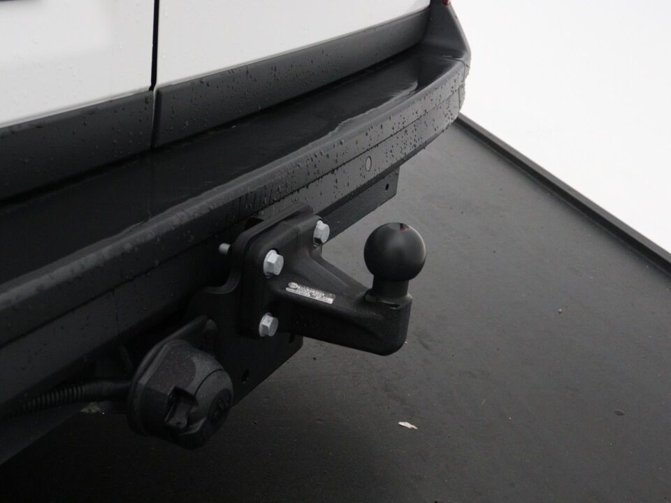 VW-Bedrijfswagens Crafter Trendline L3H3 2.0 TDI 103 kW / 140 pk