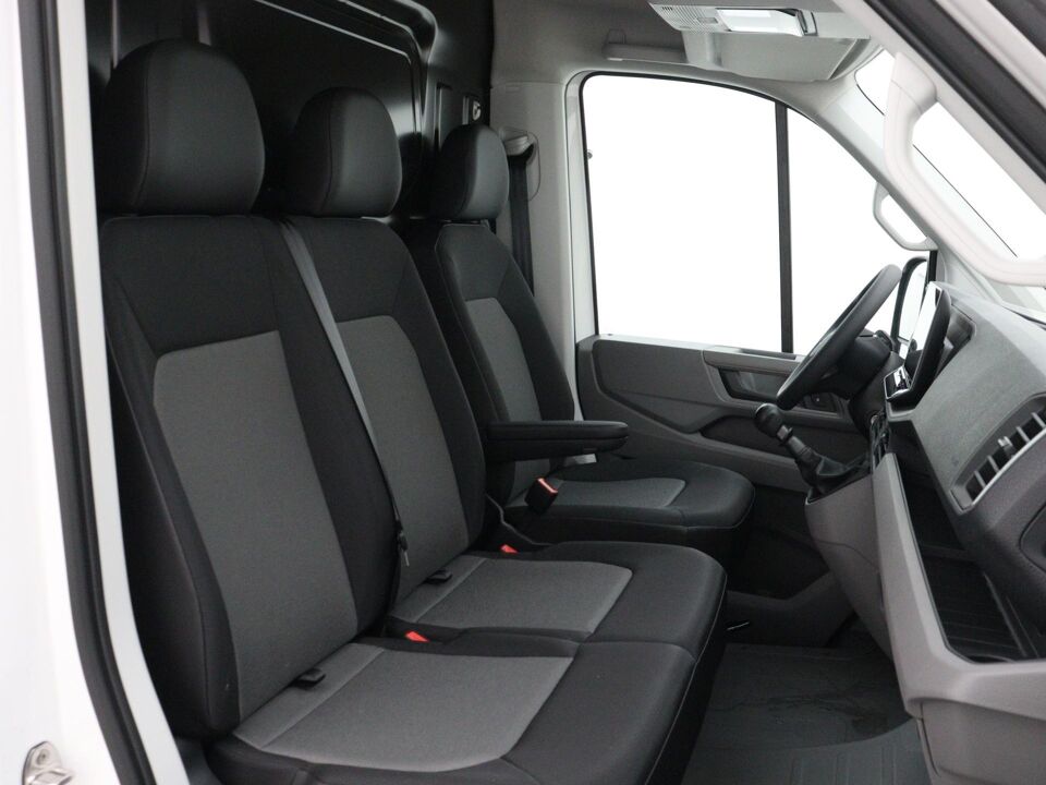 VW-Bedrijfswagens Crafter Trendline L3H3 2.0 TDI 103 kW / 140 pk