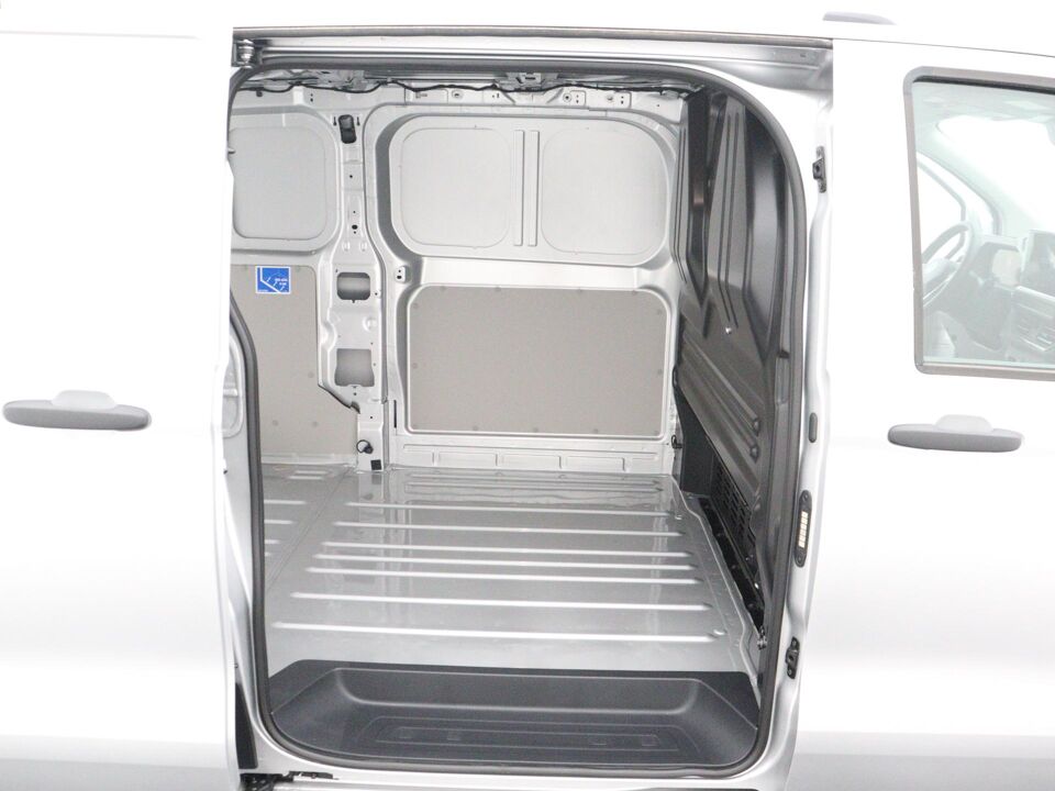 VW-Bedrijfswagens E-Transporter Life L2 160 kW / 218 pk