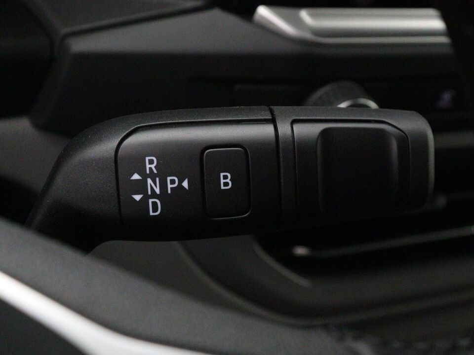 VW-Bedrijfswagens E-Transporter Life L2 160 kW / 218 pk