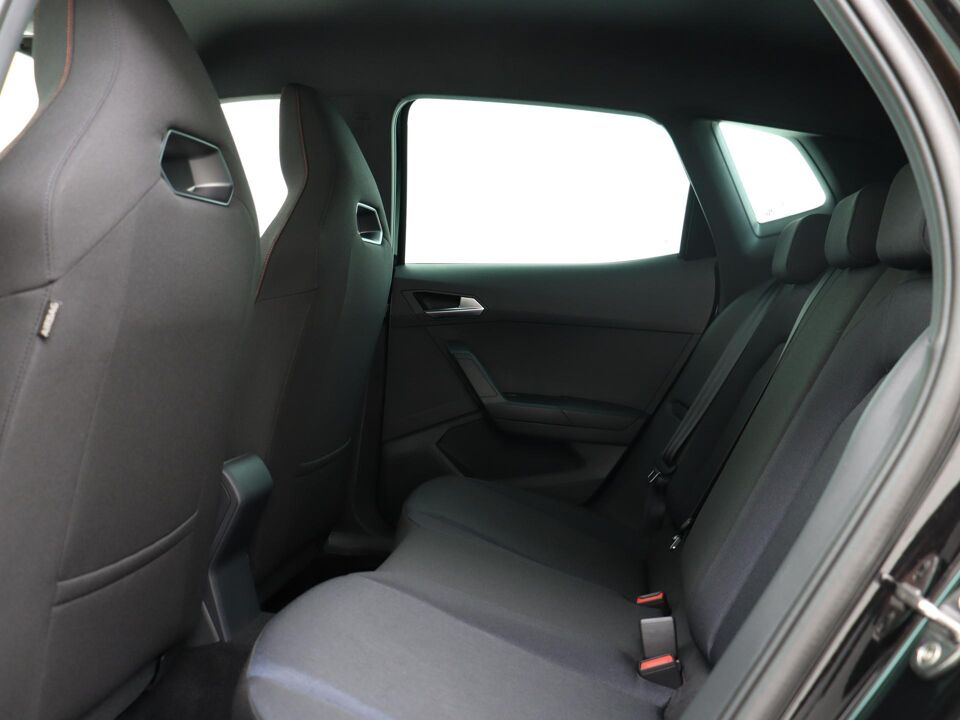 SEAT Arona FR Business Connect 1.0 EcoTSI 70 kW / 95 pk