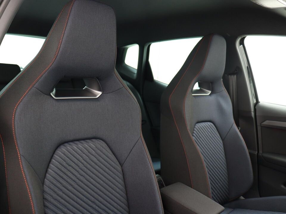 SEAT Arona FR Business Connect 1.0 EcoTSI 70 kW / 95 pk