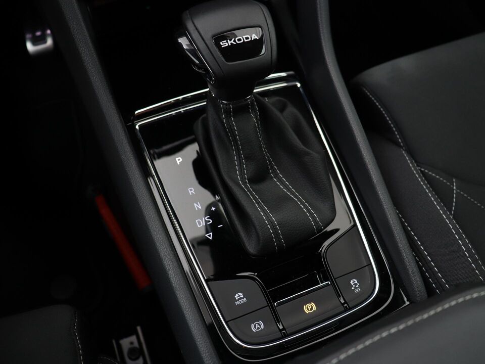 Škoda Karoq 1.5 TSI 150 PK DSG Sportline Business