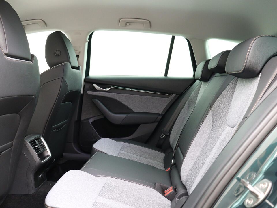 Škoda Octavia Combi Business Edition Plus 1.5 TSI m-HEV 85 kW / 115 PK