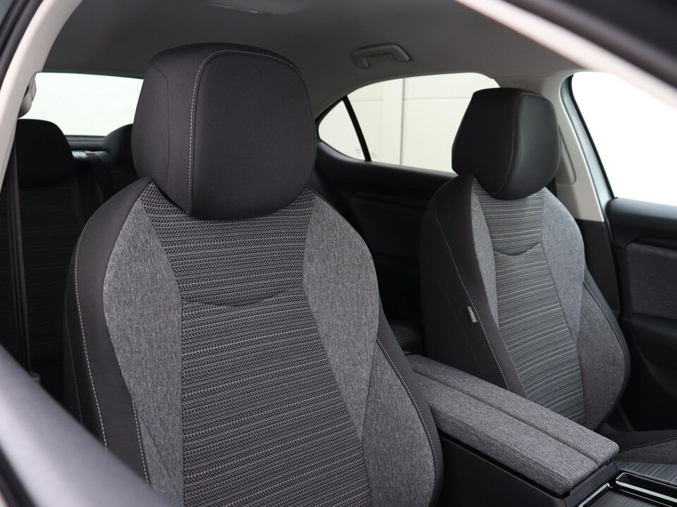 Škoda Superb Business Edition 1.5 TSI PHEV 150 kW / 204 PK