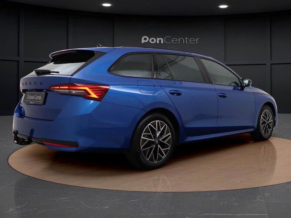 Škoda Octavia Combi Sportline Tour 1.5 TSI m-HEV 110 kW / 150 PK