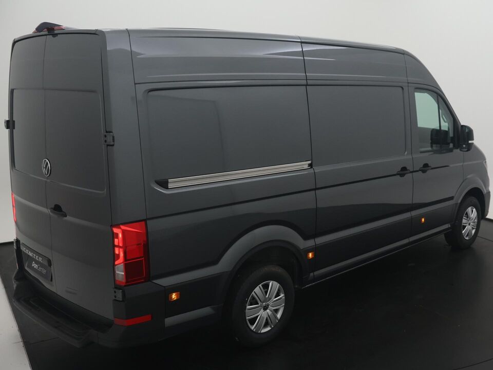 VW-Bedrijfswagens Crafter Highline L3H3 2.0 TDI 103 kW / 140 pk