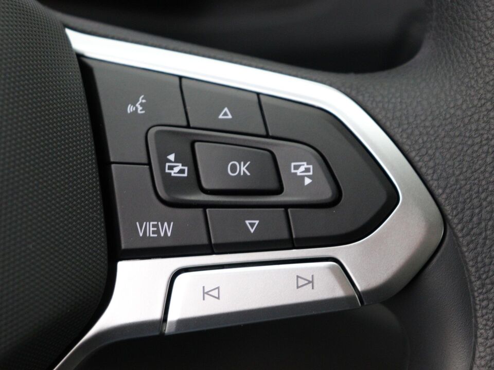 VW-Bedrijfswagens Crafter Highline L3H3 2.0 TDI 103 kW / 140 pk