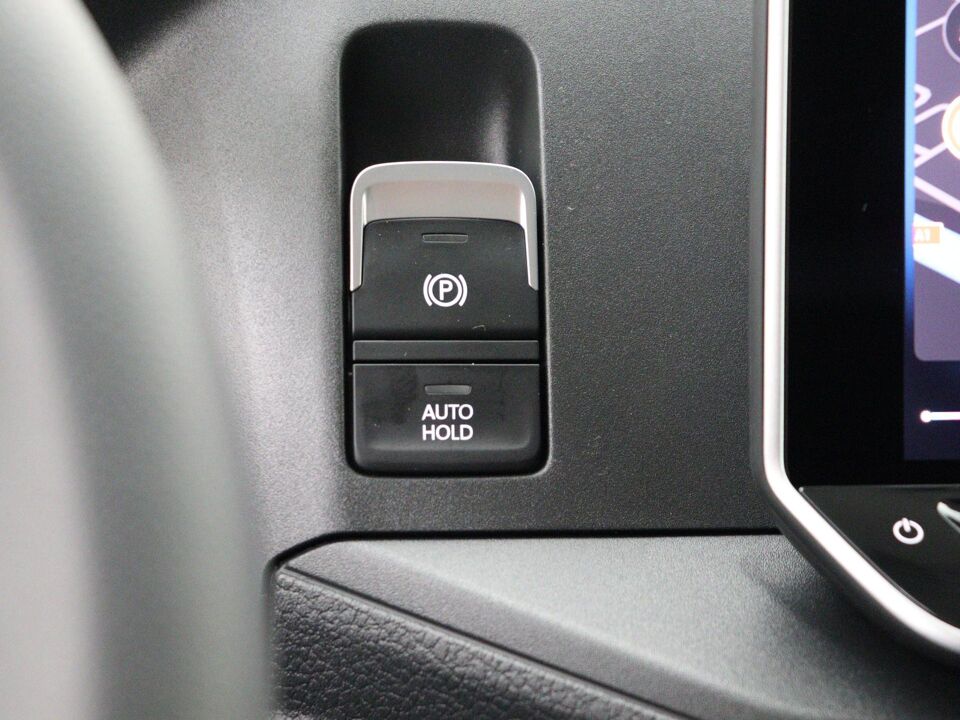 VW-Bedrijfswagens Crafter Highline L3H3 2.0 TDI 103 kW / 140 pk