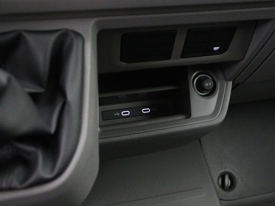 VW-Bedrijfswagens Crafter Highline L3H3 2.0 TDI 103 kW / 140 pk