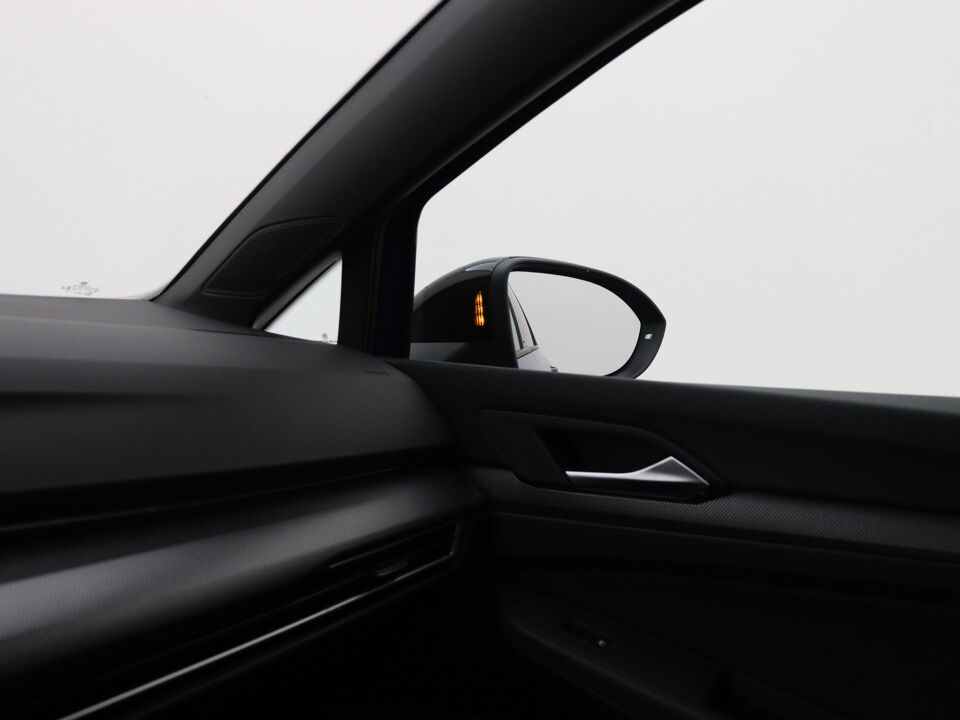 Volkswagen GOLF Variant R-Line-Edition 1.5 eTSI 85 kW / 116 pk