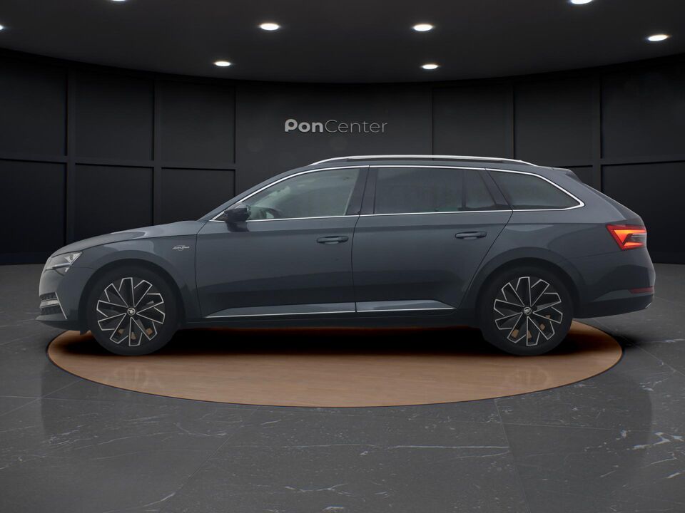 Škoda Superb Combi 1.4 TSI iV Laurin & Klement