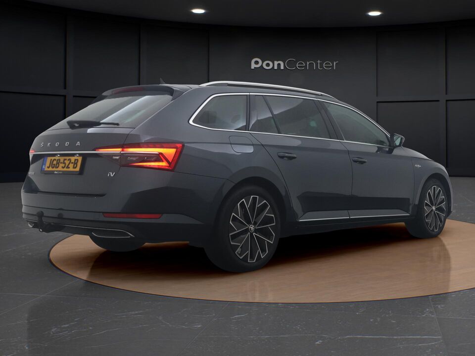 Škoda Superb Combi 1.4 TSI iV Laurin & Klement