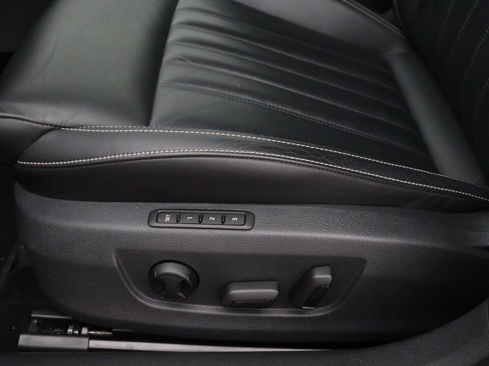 Škoda Superb Combi 1.4 TSI iV Laurin & Klement