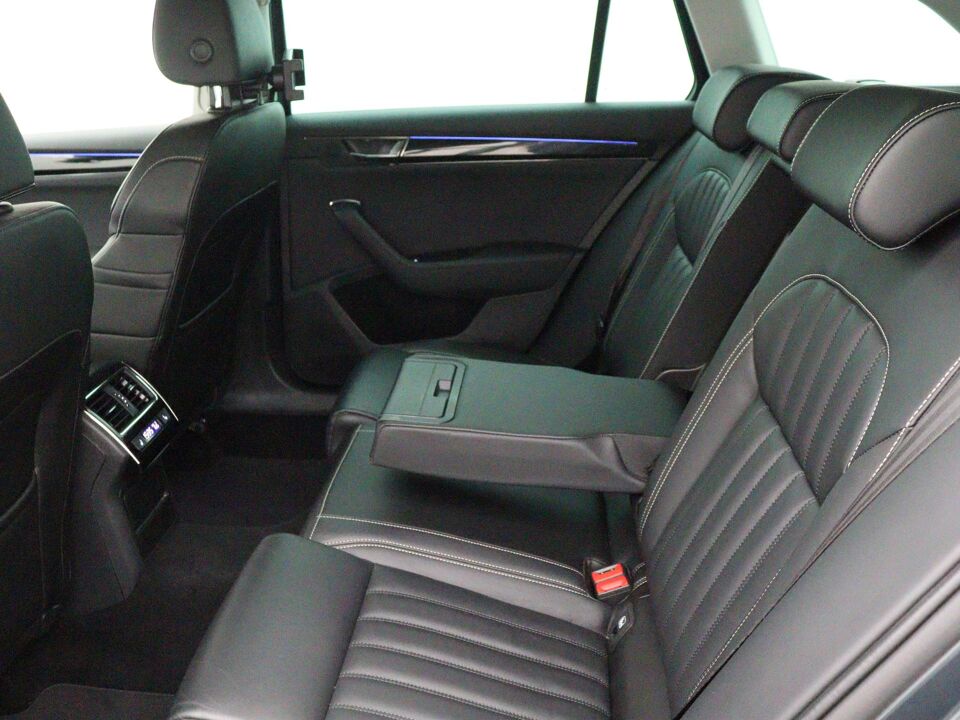Škoda Superb Combi 1.4 TSI iV Laurin & Klement