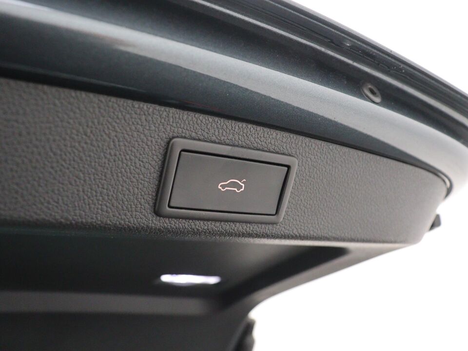 Škoda Superb Combi 1.4 TSI iV Laurin & Klement