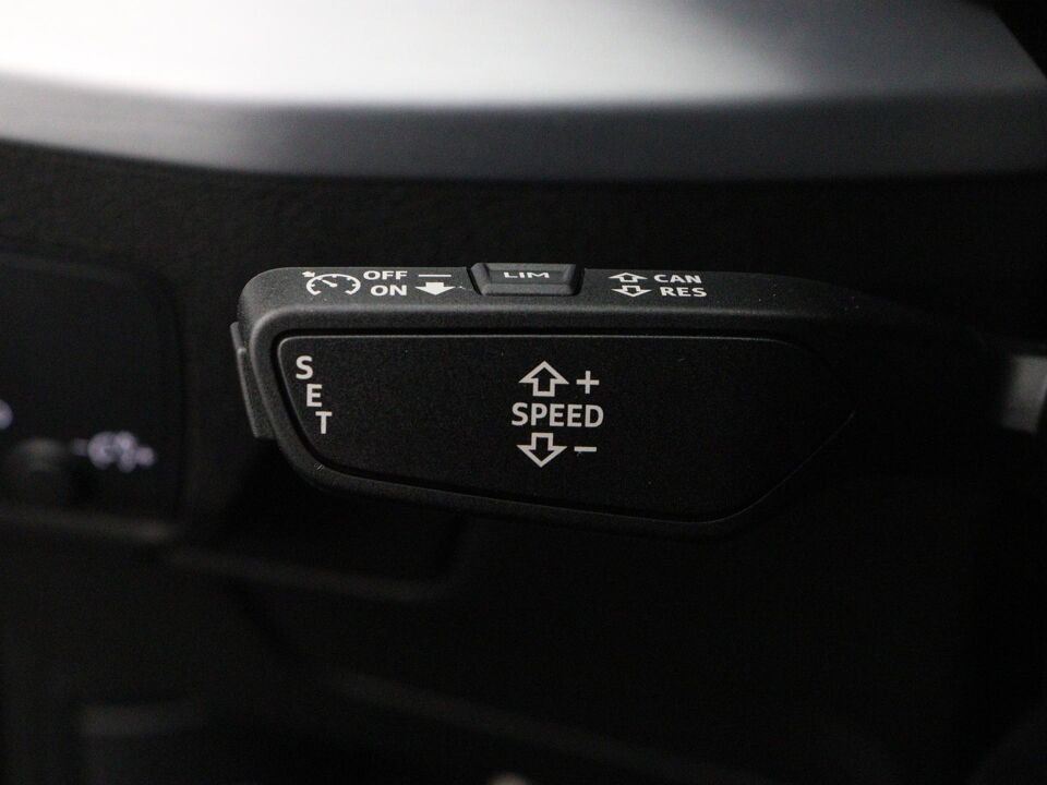 Audi Q2 35 TFSI S Edition