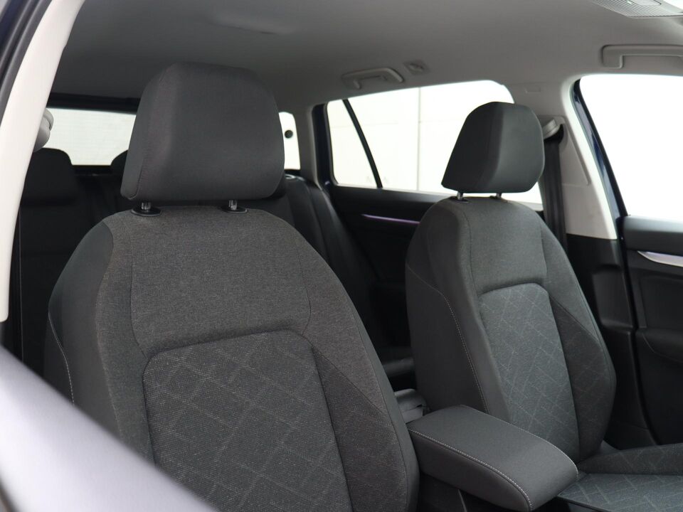 Volkswagen Golf Variant 1.0 eTSI Life