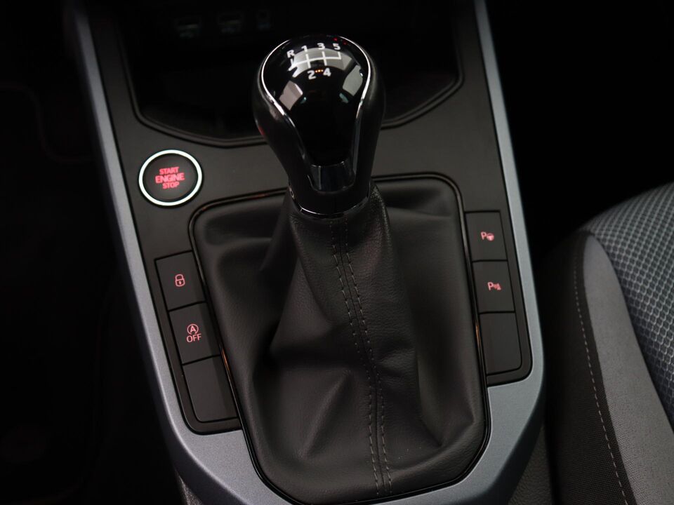 SEAT Arona 1.0 TSI 95 PK Style Business Intense